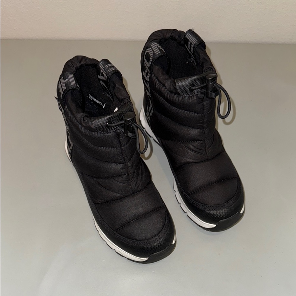 Like New, Kids Thermoball Pull-on Waterproof Black Quilted Padded Comfort Boots - Picture 3 of 11
